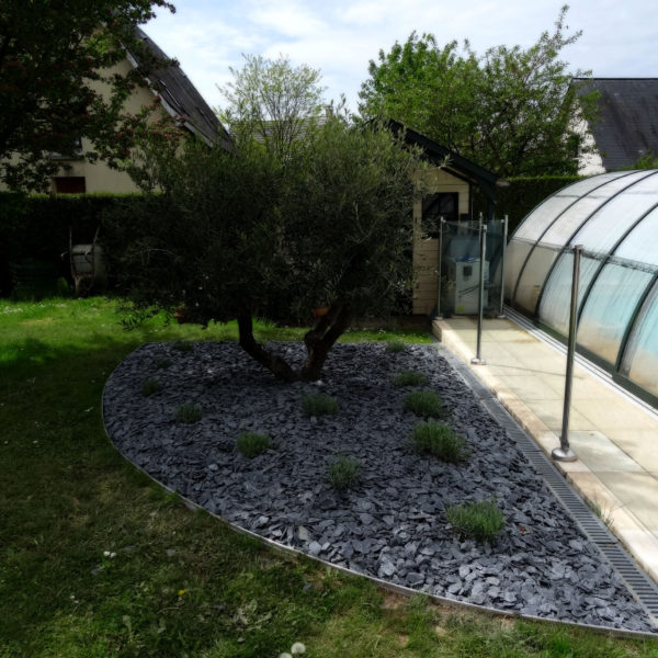 Après (after) – Le jardin – Végétal & minéral en harmonie – Vert Iris