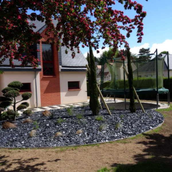 Après (after) – Le jardin – Végétal & minéral en harmonie – Vert Iris