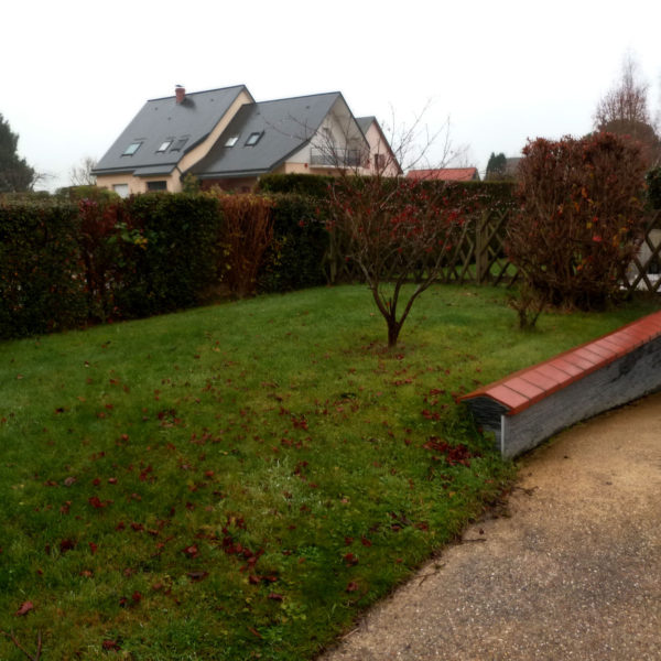 Avant (before) – Zone d’accès au jardin - Végétal & minéral en harmonie - Vert Iris